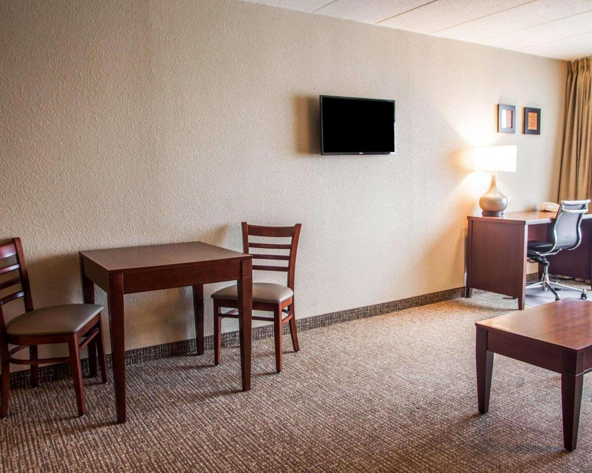 Quality Inn & Suites Orland Park - Chicago Kültér fotó