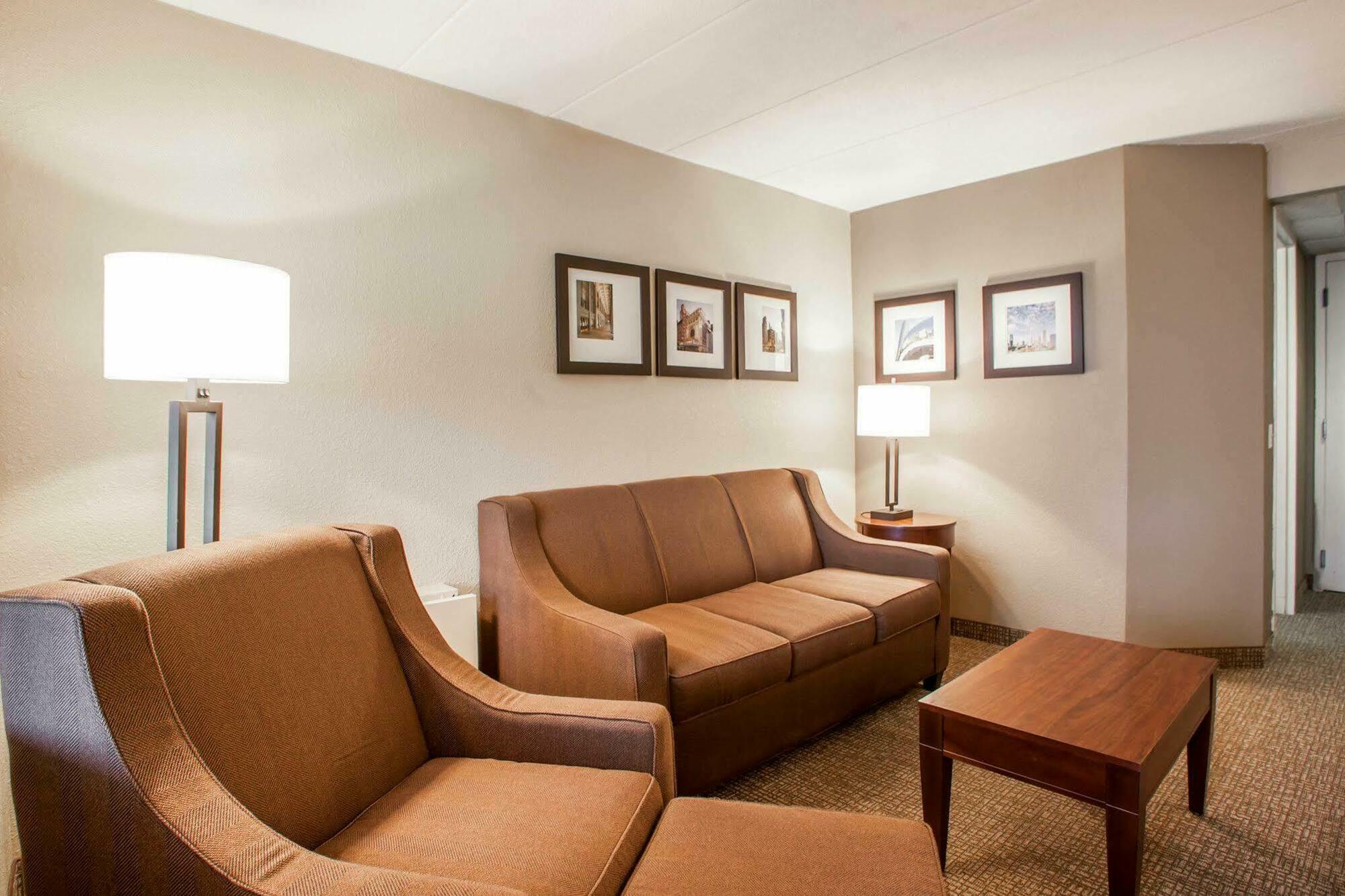 Quality Inn & Suites Orland Park - Chicago Kültér fotó